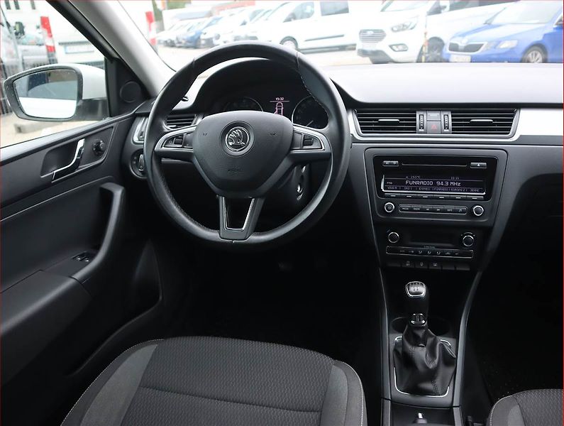 Škoda Rapid (2015) 1.2 TSI, Tempomat - fotka 7 z 18