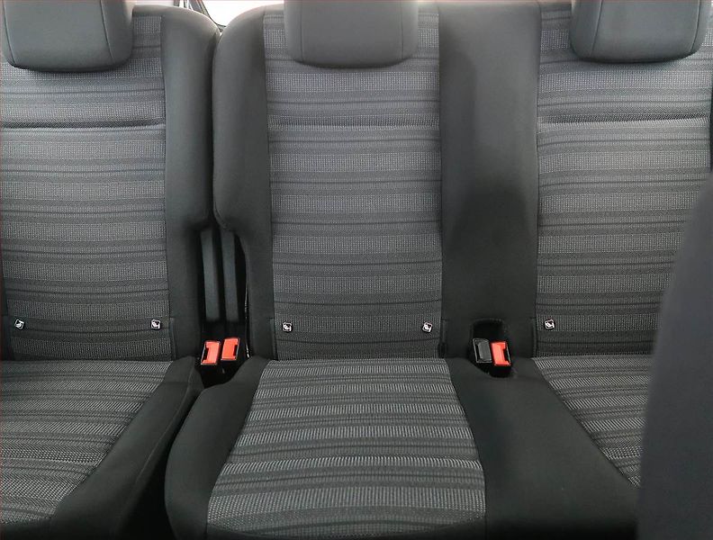 Opel Combo (2021) Edition 1.2 Turbo, 7Míst, 1Maj - fotka 10 z 24