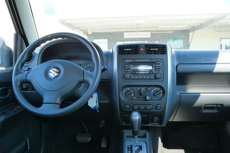 Suzuki Jimny - fotka 6 z 6