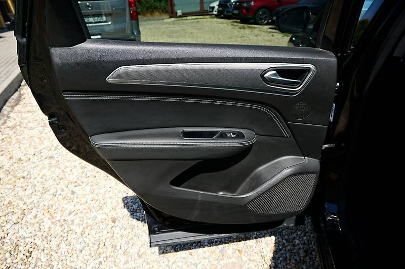 Renault Arkana (2021) INTENSE 1,6 E-TECH 105 kW - fotka 20 z 57
