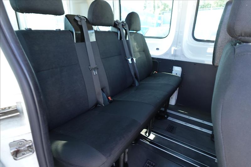 Ford Transit 2,2 TDCI  L3H2 9 MÍST BUS KLIM - fotka 20 z 37