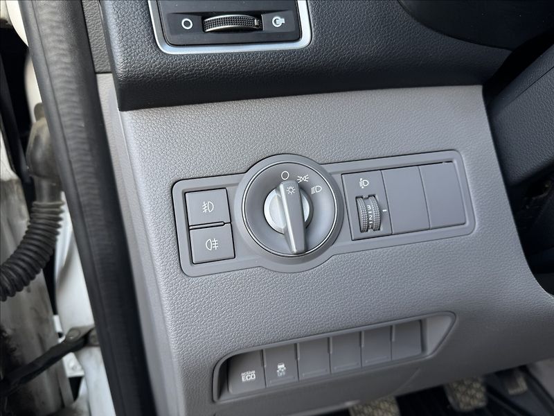 Hyundai H 350 2,5 DPH VÝHŘEV LONG ČR TAŽNÉ - fotka 14 z 36