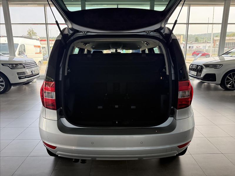 Škoda Yeti 2,0   TDI,DRIVE,TAŽNÉ,SERVISKA - fotka 22 z 25