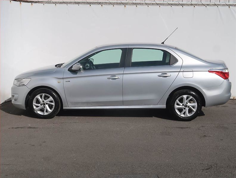 Citroën C-Elysée (2013) Exclusive 1.6 HDi, rezervace - fotka 3 z 18