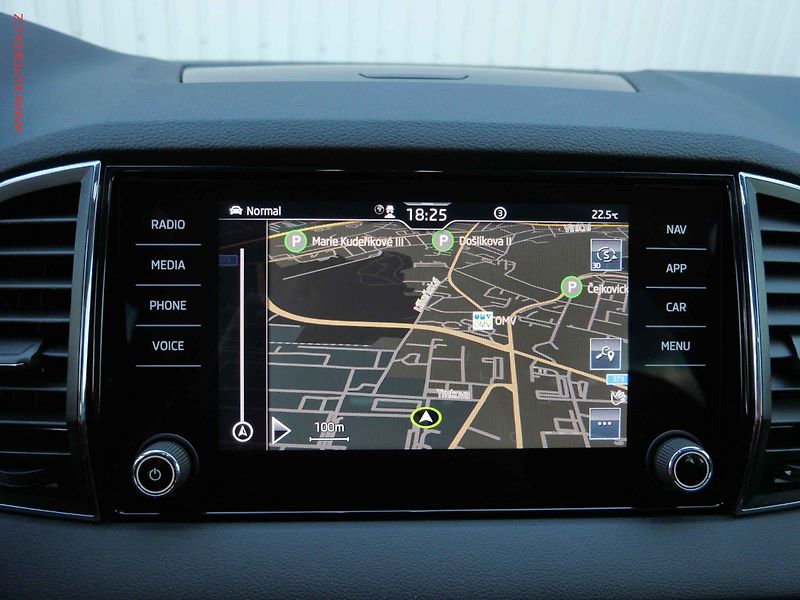 Škoda Karoq (2022) 1.5 TSi, Style, DSG - fotka 26 z 35