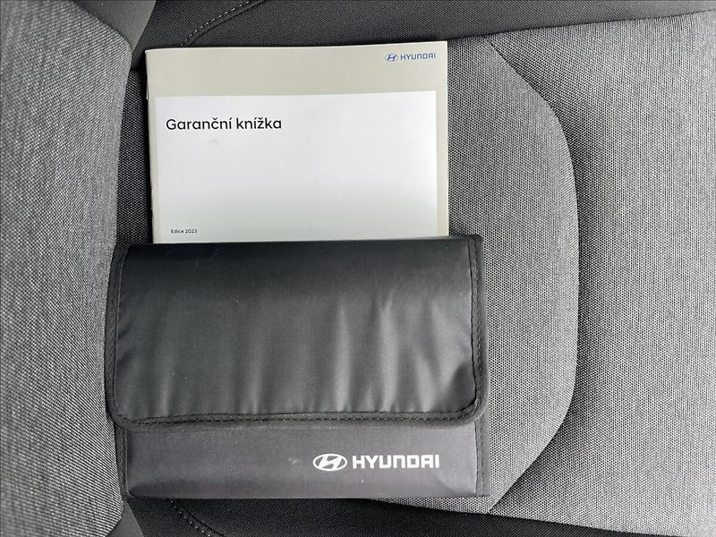 Hyundai i30 1,5 T-GDI AT7 Combi Smart PDC - fotka 18 z 22