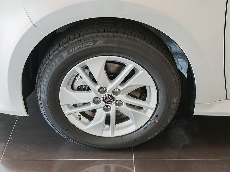 Toyota Yaris 1.5 Hybrid Comfort - fotka 7 z 28