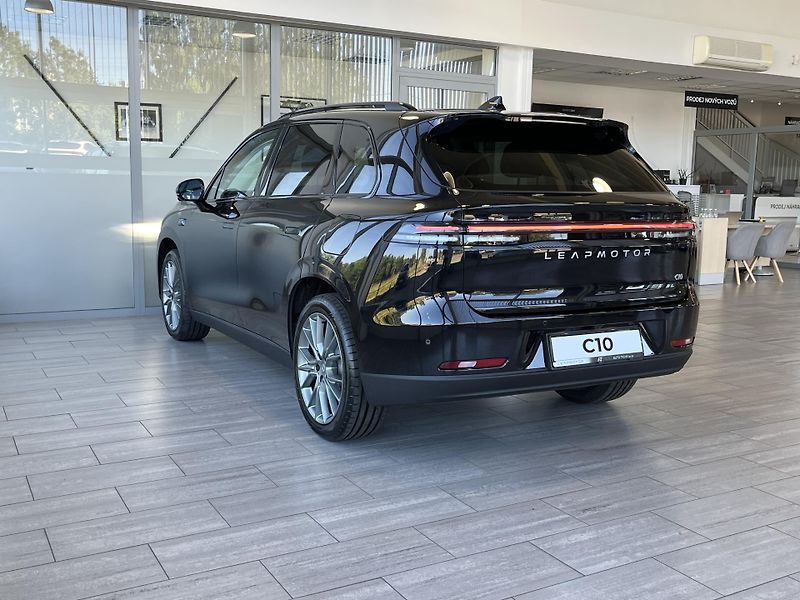 Leapmotor C10 REEV (2025) Design Hybrid EV - fotka 6 z 15