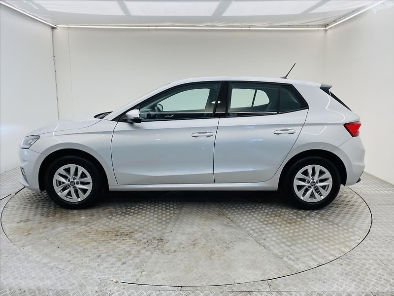 Škoda Fabia 1,0 MPI 59kW Selection - fotka 3 z 24