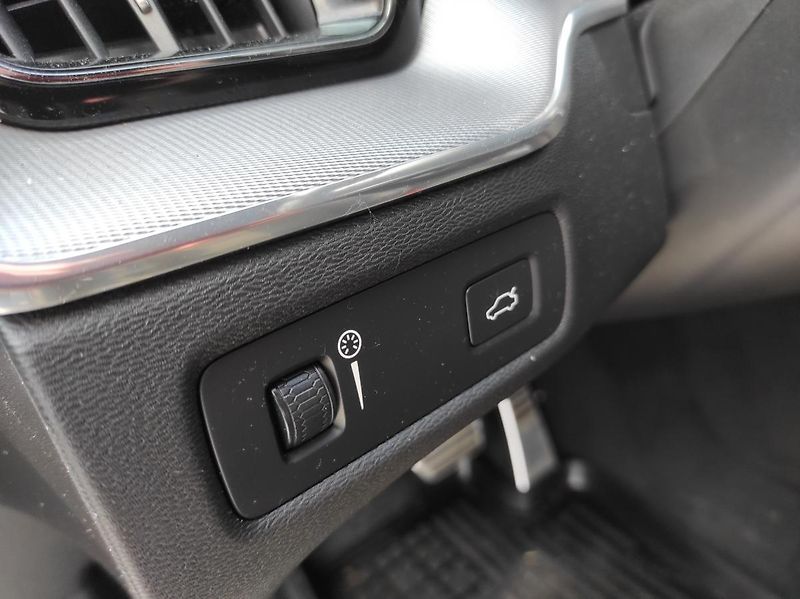 Volvo XC60 - fotka 10 z 18