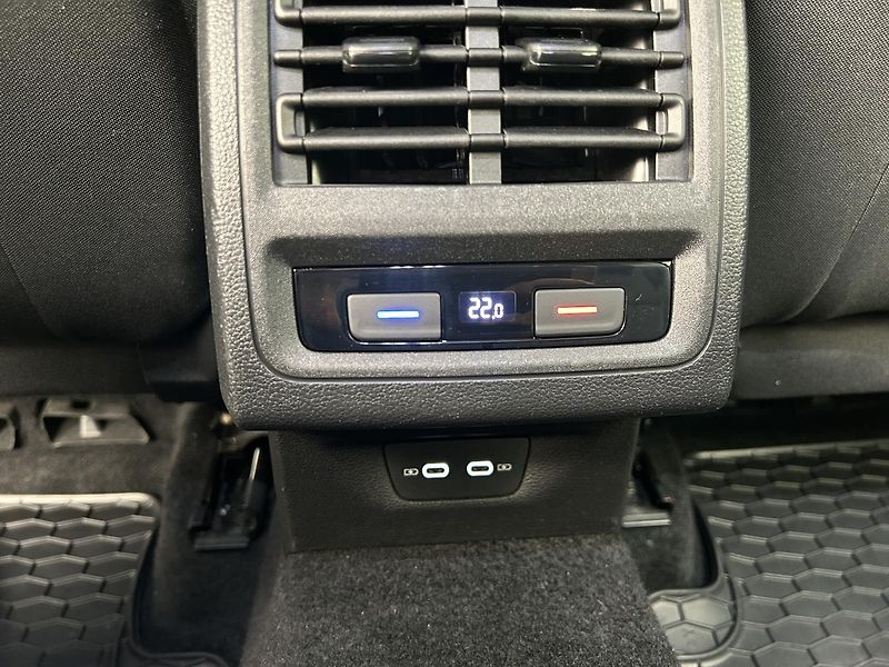 Volkswagen Golf 1.5 TSI LIFE - fotka 25 z 26