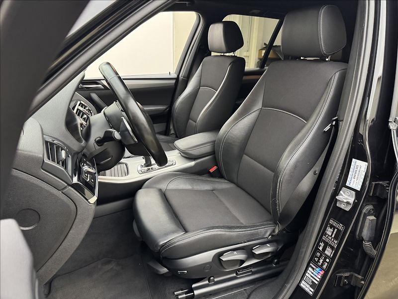 BMW X3 3,0 4X4 M NAVI ROZVODY KAMERA - fotka 34 z 43