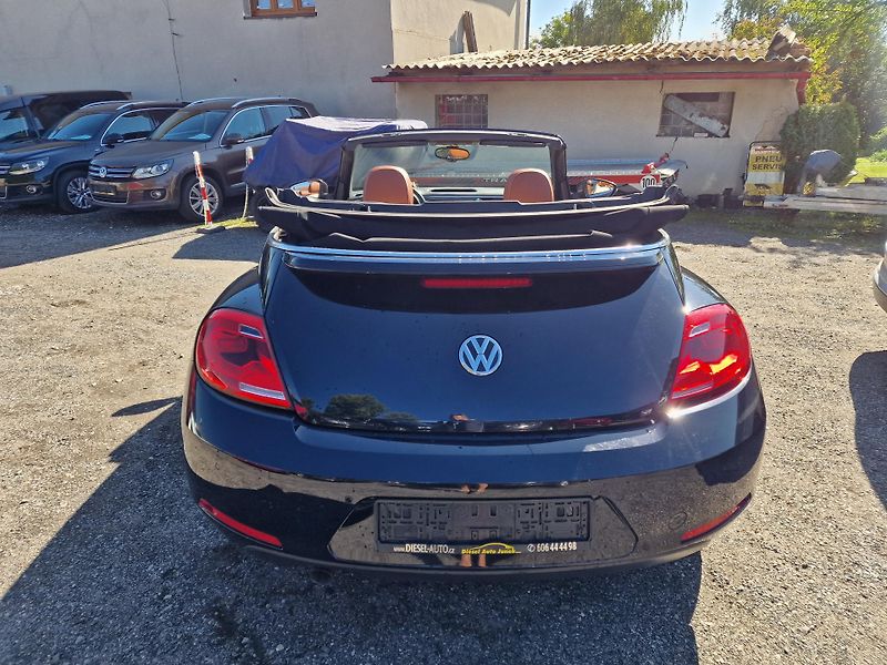 Volkswagen Beetle CABRIO 2,0TDI DSG CUP KAMERA  - fotka 5 z 26