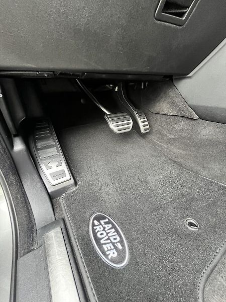 Land Rover Range Rover Sport (2010) 3.0 /180kW - fotka 23 z 44