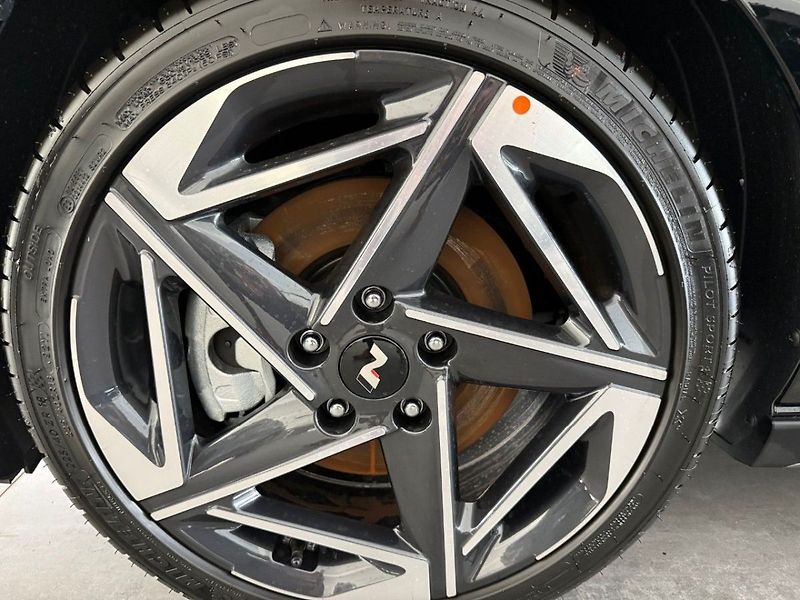 Hyundai i30 WG 26 1,6TGDI DCT N LINE - fotka 8 z 8