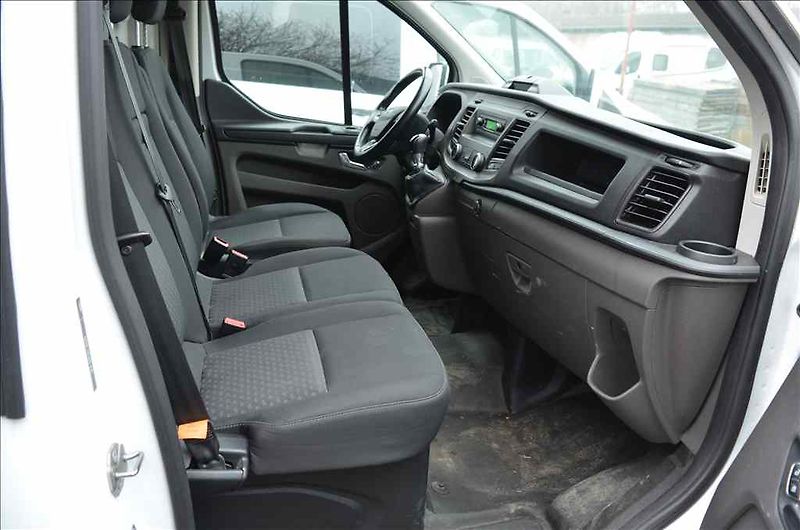 Ford Transit (2021) CUSTOM 2,0 D - fotka 16 z 17