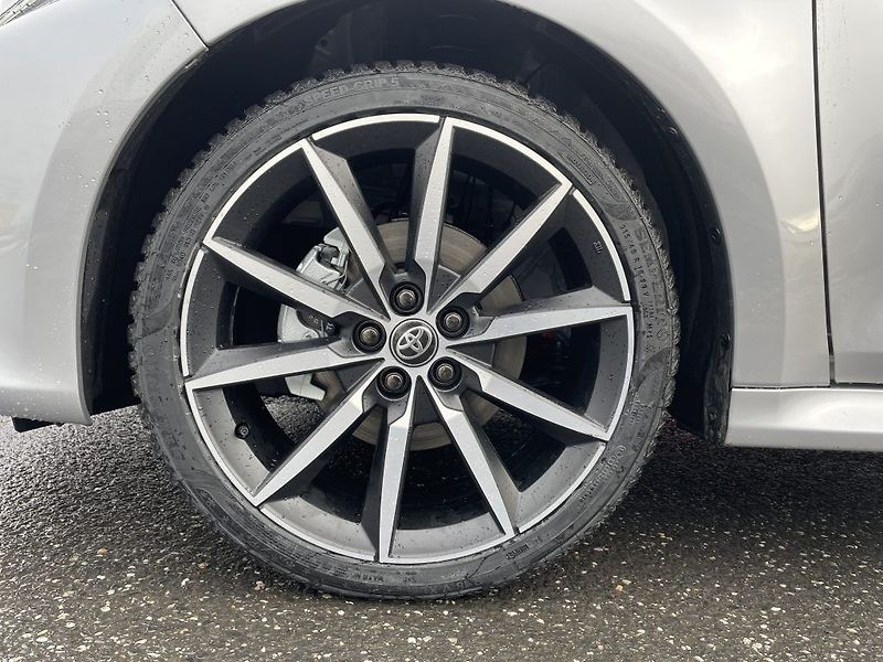 Toyota Yaris 1.5Hybrid GR Sport ODBĚR IHNED - fotka 11 z 30