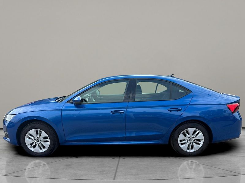 Škoda Octavia Selection 1.5 TSI 110kW - fotka 3 z 24
