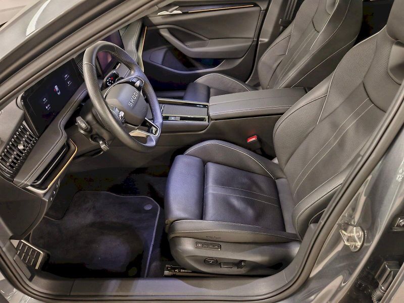 Škoda Superb (2026) 2.0 TSI 195 kW DSG 4x4 Sportli - fotka 21 z 31