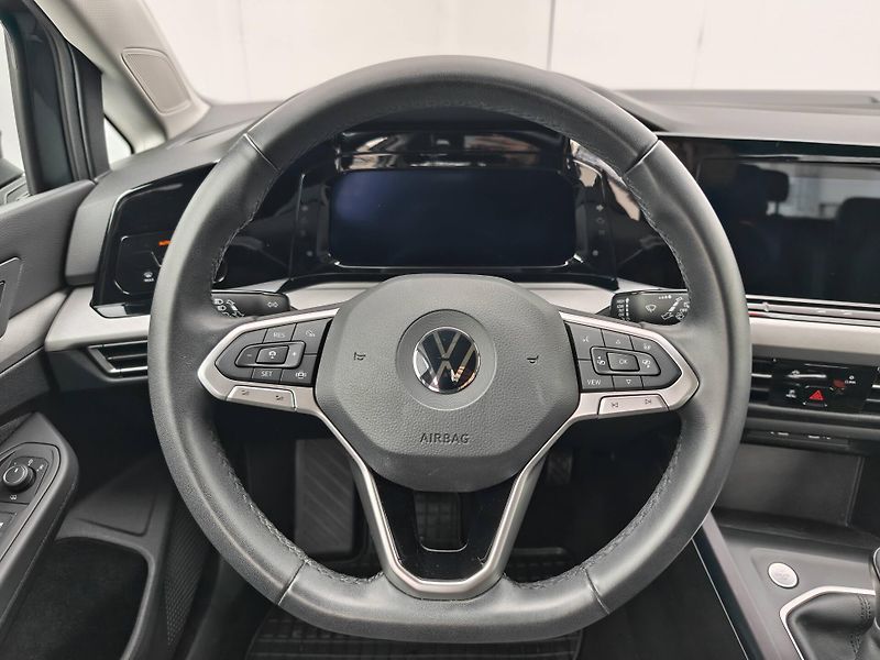 Volkswagen Golf Life 1,0TSi - fotka 11 z 22