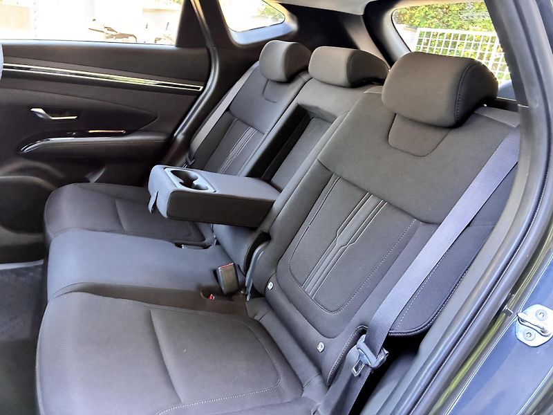 Hyundai Tucson 1.6T-GDi 110kW SMART TAŽNÉ     - fotka 13 z 31