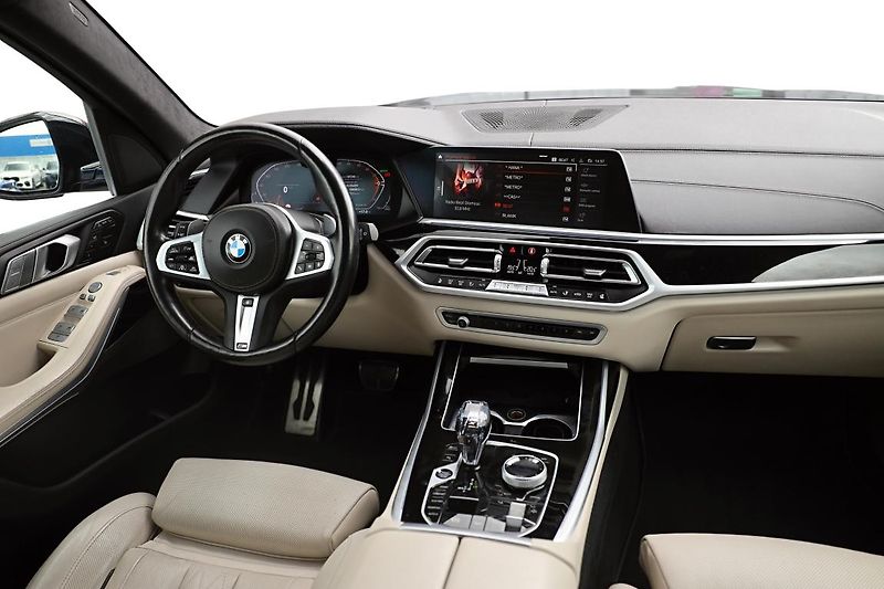 BMW X7 xDrive40i - fotka 11 z 15