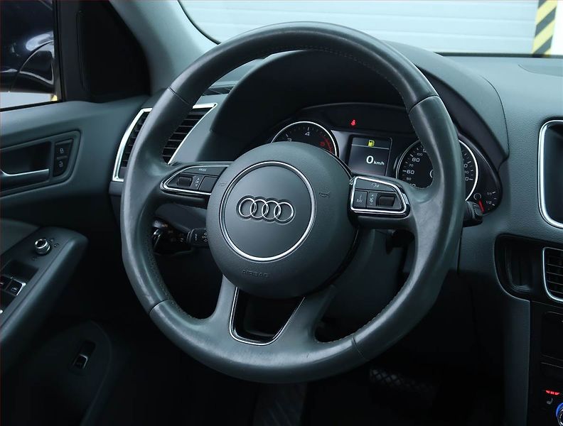 Audi Q5 (2015) design 2.0 TDI, 4X4, Automat - fotka 24 z 24
