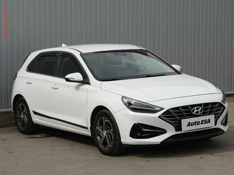 Hyundai i30 (2024) 1.5 DPi, 1.maj,ČR, Family - fotografie inzerátu