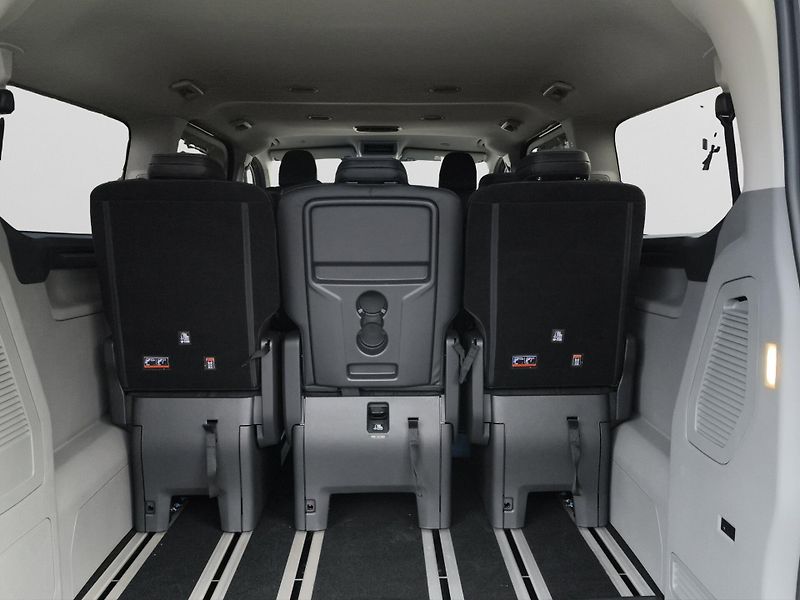 Ford Tourneo Custom (2026) 2,0 EcoBlue AWD L2 TITANIUM X - fotka 17 z 20