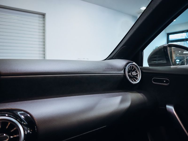 Mercedes-Benz Třídy A A 200 AMG - fotka 15 z 24