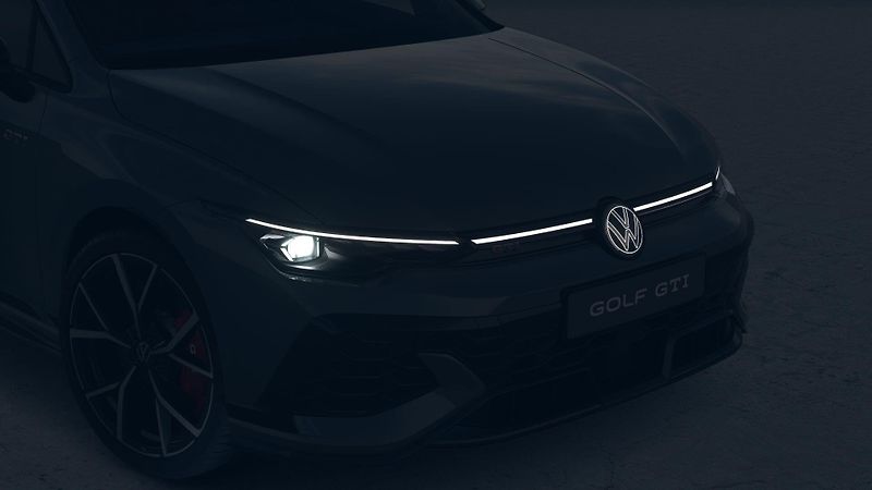 Volkswagen Golf GTI Clubsport 2,0 TSI 221 kW 7 - fotka 5 z 9