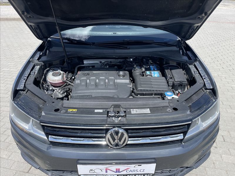 Volkswagen Tiguan 2,0 TDi 110kw DSG 4-matic bez - fotka 30 z 36