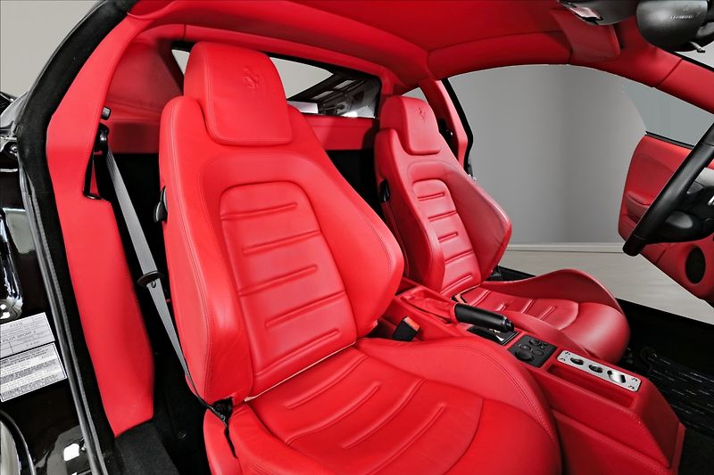 Ferrari F430 4,3 F1 V8 - fotka 17 z 18
