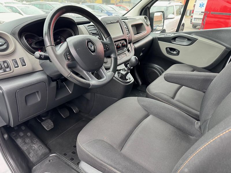 Renault Trafic (2019) 1.6 DCi 89 KW - fotka 10 z 16