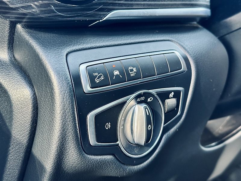 Mercedes-Benz Třídy V (2021) V 220d AVG 4M AIRMATIC - fotka 19 z 31