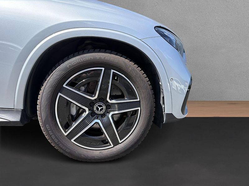 Mercedes-Benz GLC 220d 4M, 1 majitel - fotka 15 z 17