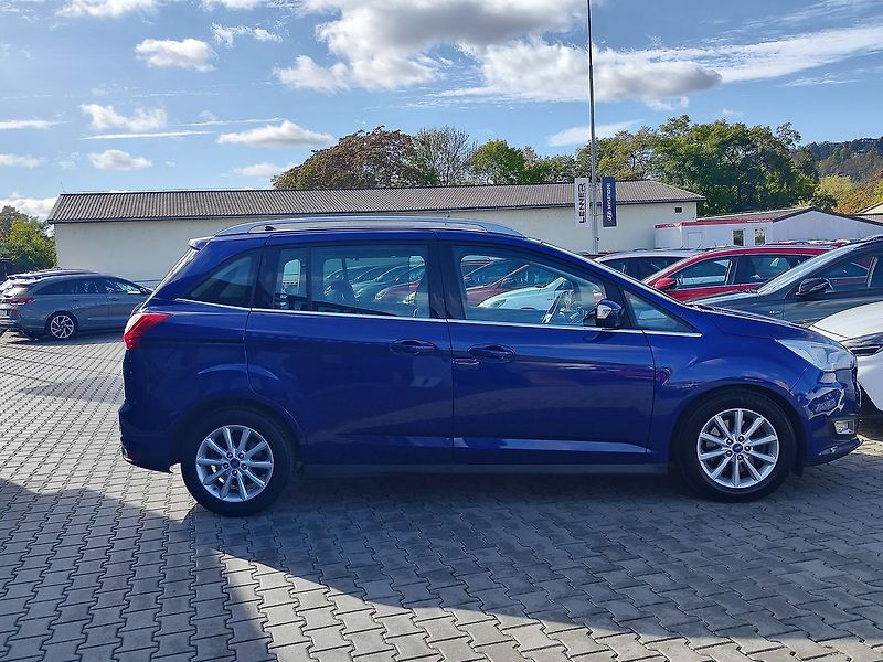 Ford C-MAX 1.5 EB/110kW  Titanium AT - fotka 4 z 27