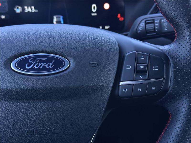Ford Kuga 1,5 EcoBoost 137 kW ST-Line - fotka 21 z 29