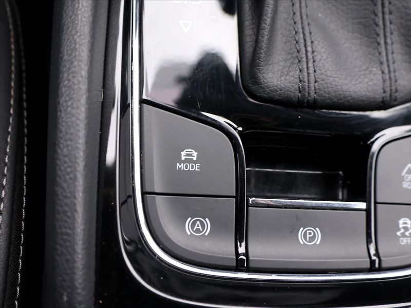Škoda Kodiaq 2,0 TDI 147kW DSG Style 4x4 DP - fotka 25 z 33