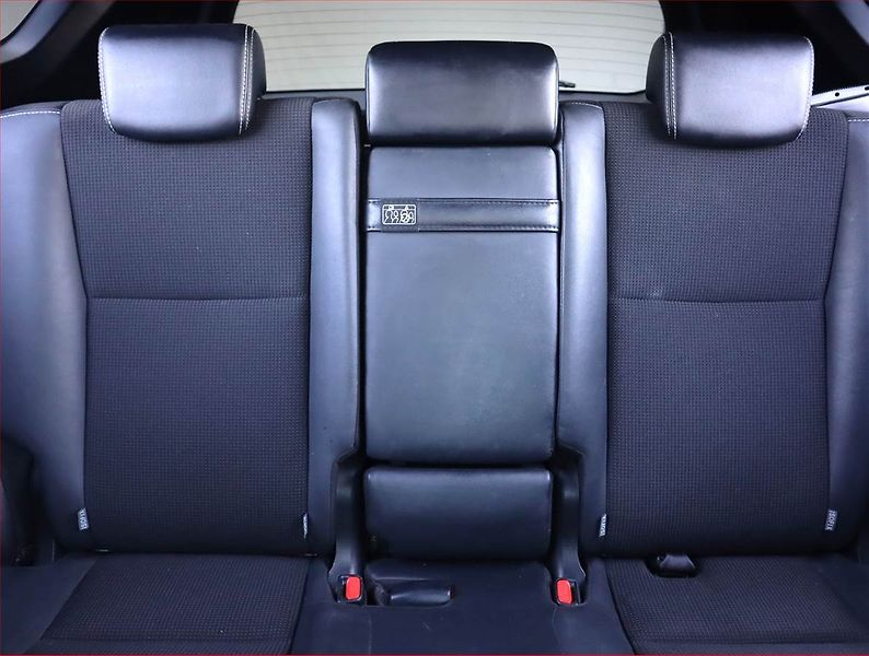 Toyota RAV4 (2016) 2.5 Hybrid, 4X4, Automat - fotka 10 z 22