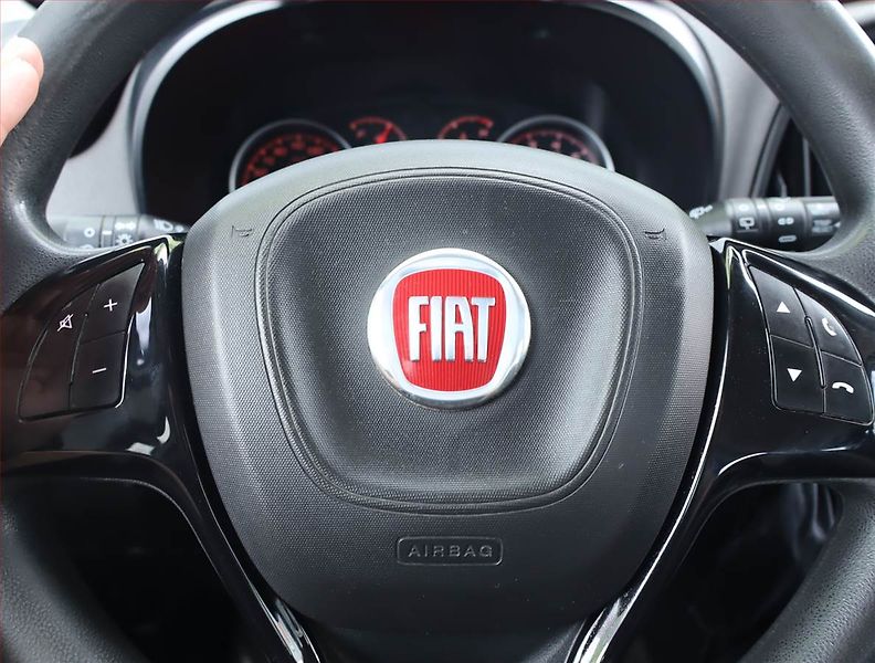 Fiat Dobló (2019) 1.4 T-Jet, 7Míst, SR, DPH - fotka 16 z 17