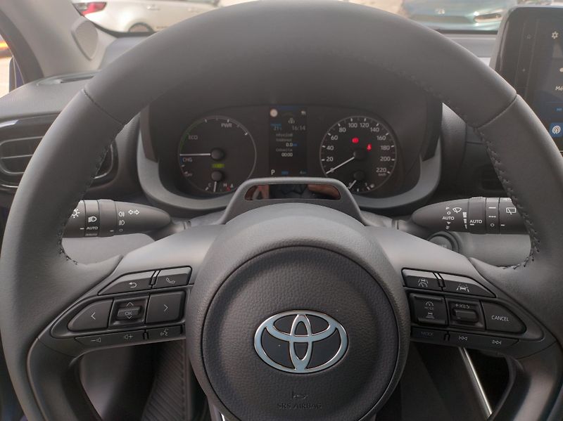 Toyota Yaris (2026) 1.5 HEV Comfort Fleet - fotka 6 z 10