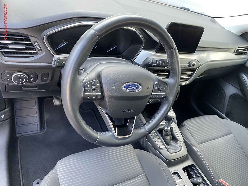 Ford Focus (2020) 2.0TDCi, Titanium, LED, navi - fotka 12 z 18
