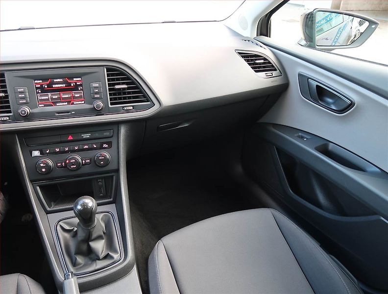 Seat Leon (2017) Comfort 1.2 TSI, Serv.kniha - fotka 8 z 14