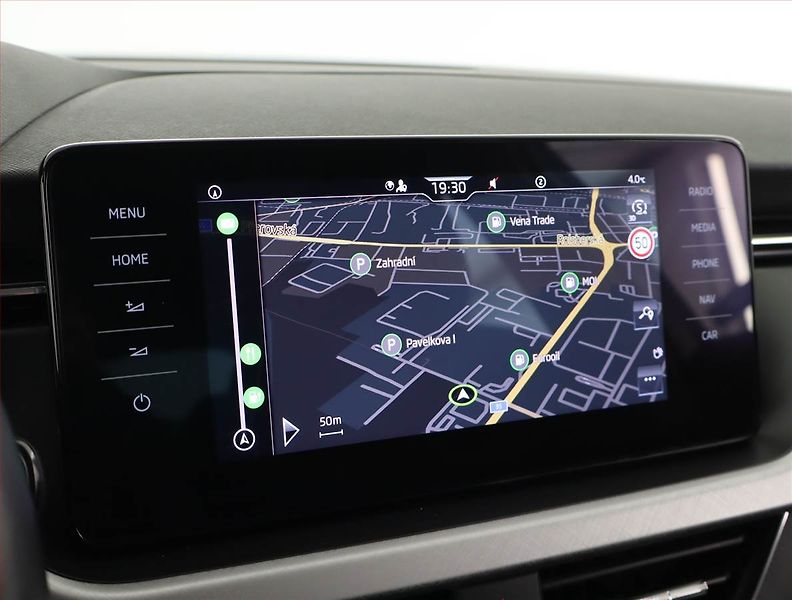 Škoda Kamiq (2022) 1.0 TSI - fotka 20 z 22