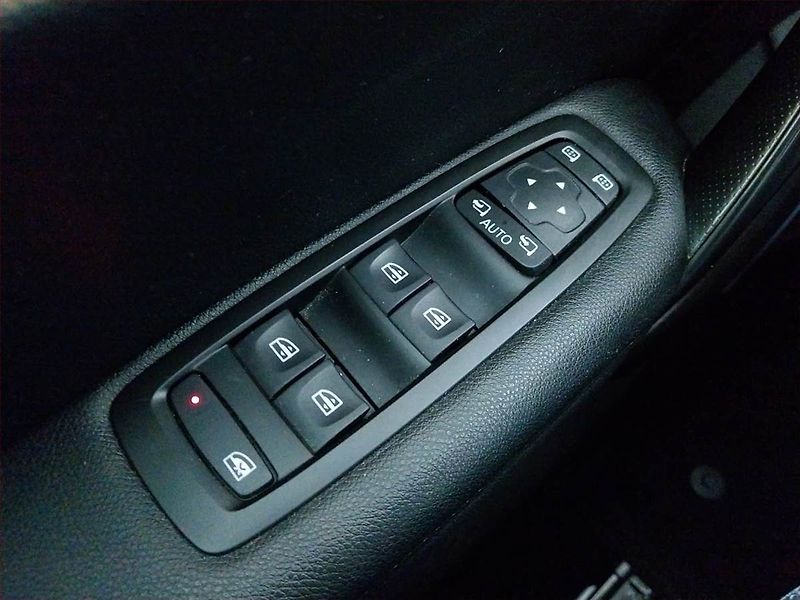 Renault Mégane (2017) 1.2 TCe, Navi, Tempomat - fotka 17 z 20