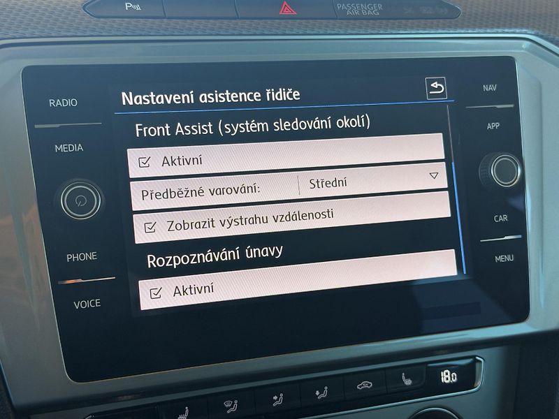Volkswagen Passat 140kW 4Motion DSG Alltrack - fotka 15 z 31