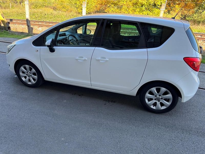 Opel Meriva (2014) - fotka 4 z 32