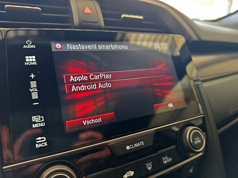 Honda Civic (2019) 1.5 Turbo Sport Plus 134kW 6MT - fotka 25 z 45