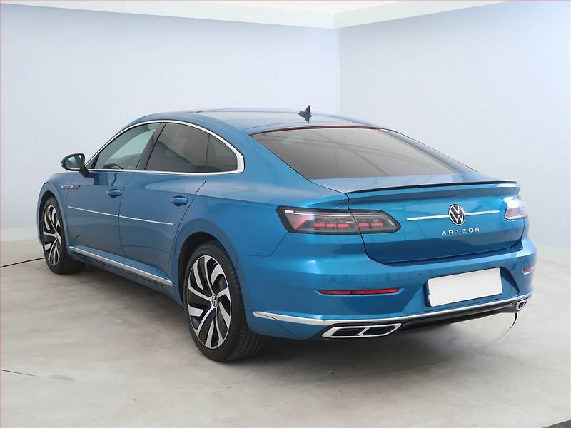 Volkswagen Arteon (2022) R-line 1.5 TSI - fotka 4 z 19